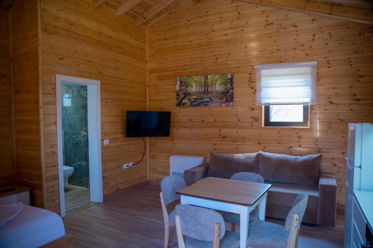 Bujtina Siar Hotell Pogradec Exteriör bild