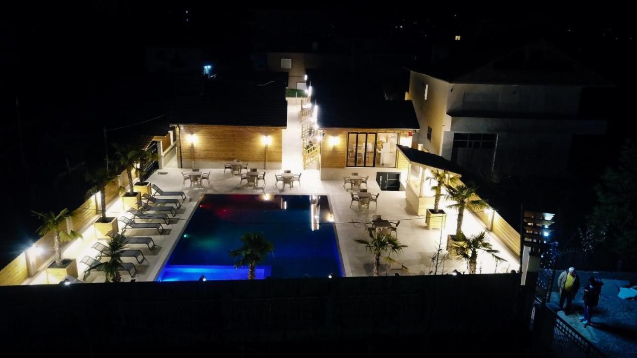 Bujtina Siar Hotell Pogradec Exteriör bild