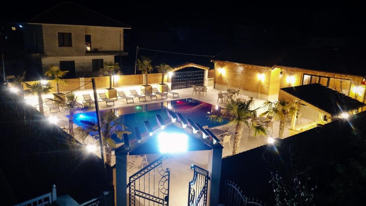 Bujtina Siar Hotell Pogradec Exteriör bild