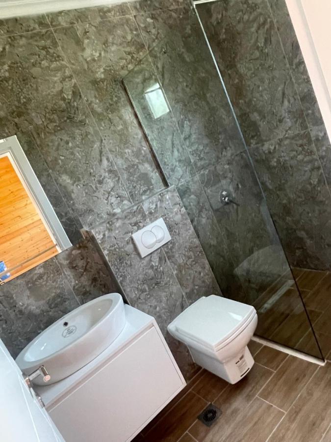 Bujtina Siar Hotell Pogradec Exteriör bild
