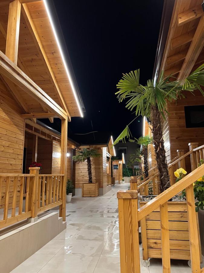 Bujtina Siar Hotell Pogradec Exteriör bild