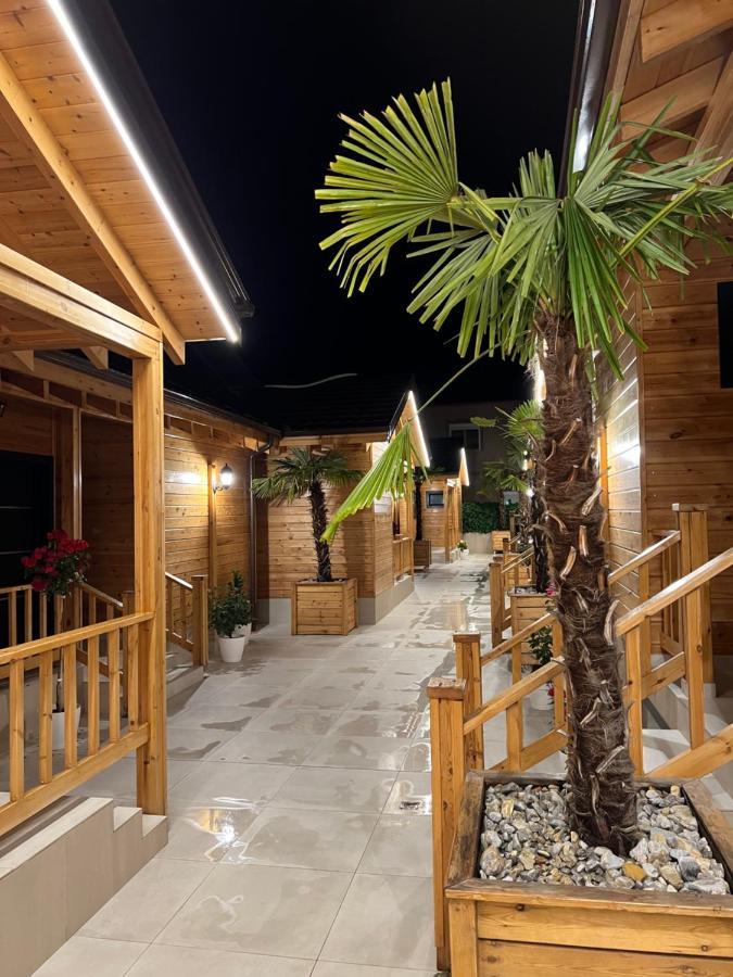 Bujtina Siar Hotell Pogradec Exteriör bild