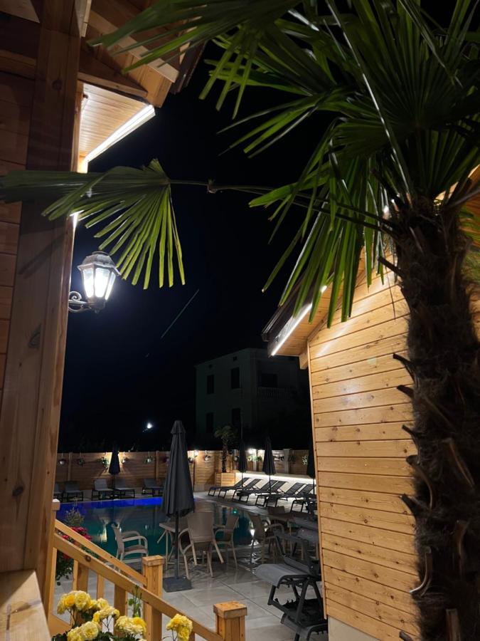 Bujtina Siar Hotell Pogradec Exteriör bild