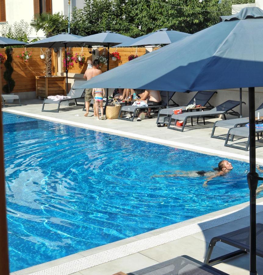 Bujtina Siar Hotell Pogradec Exteriör bild
